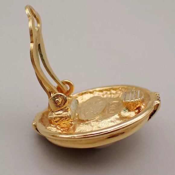 CHANEL Logo Imitation Pearl Button Earrings 23 Clip-On Gold Vintage - Picture 6 of 10